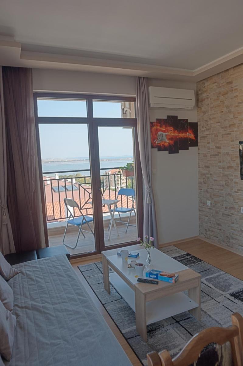 VacationBS - Sea and Lake Panorama - Housity