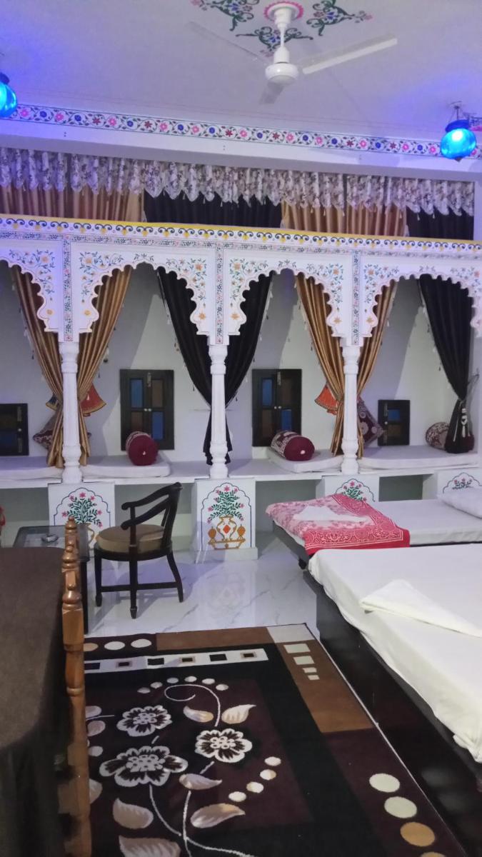 The Royal Jag Villa - Housity