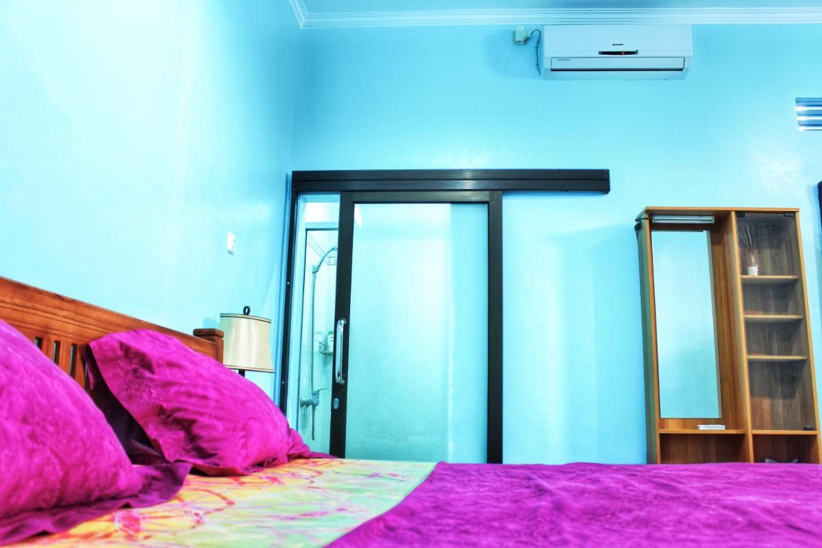 KJ Gold House Senggigi - Housity