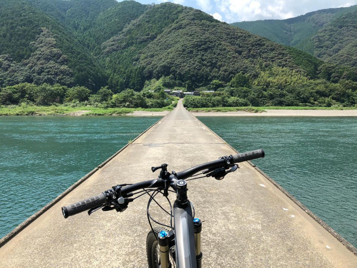 Shimanto Riverside Hideaway - Housity