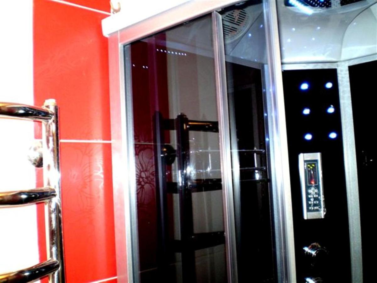 1 ком квартира Соборная-Макарова Wi-Fi, Макдональдс, самый центр Николаева 2 дивана 2 этаж - Hizvo