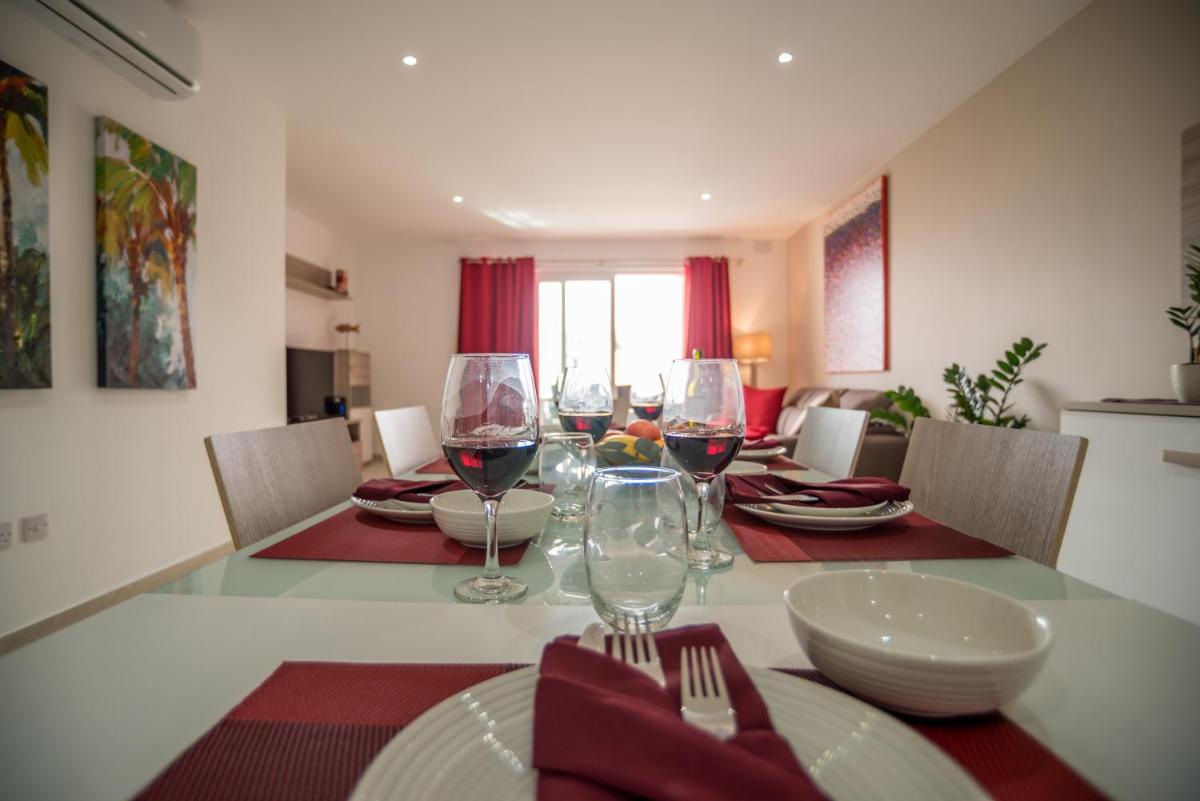 Luxury Valley View St Julians - Housity