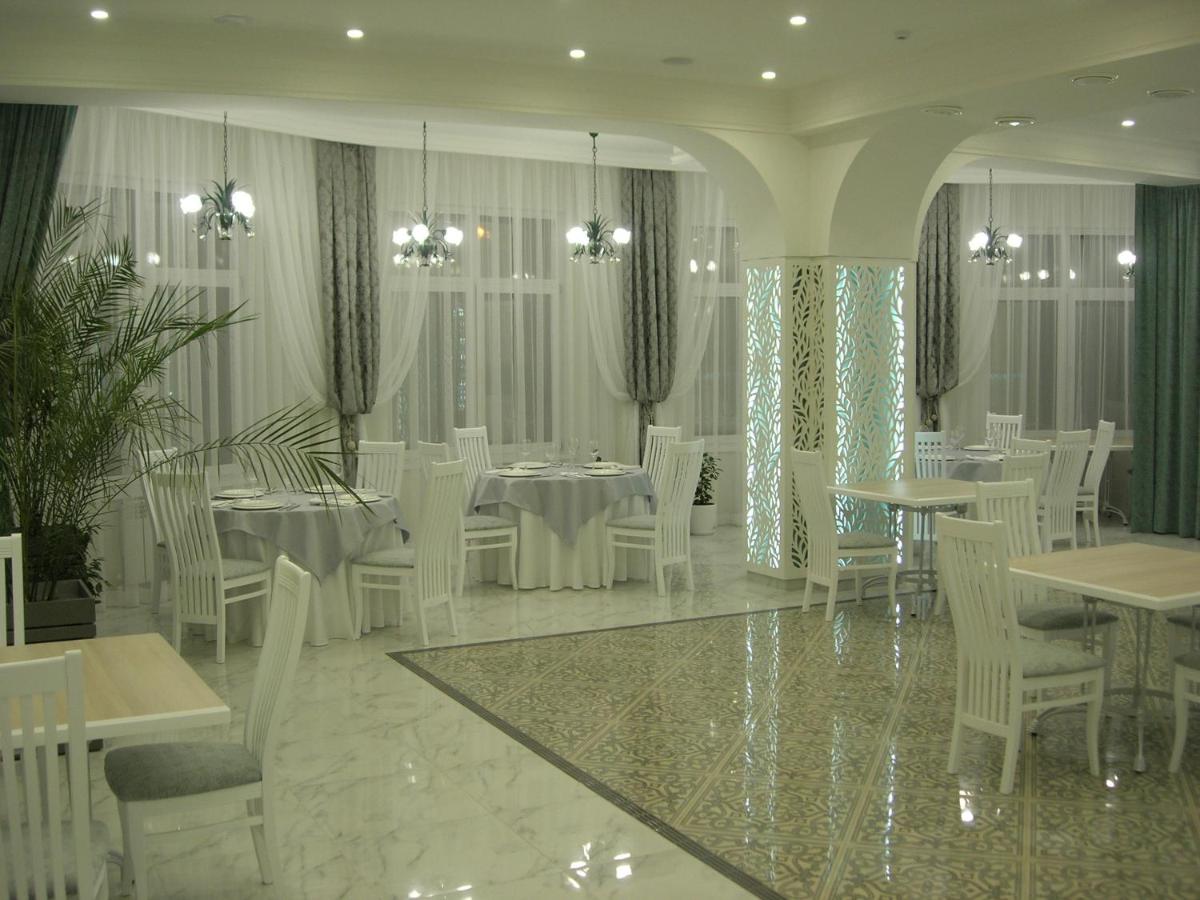 Lazurit Inn - Housity