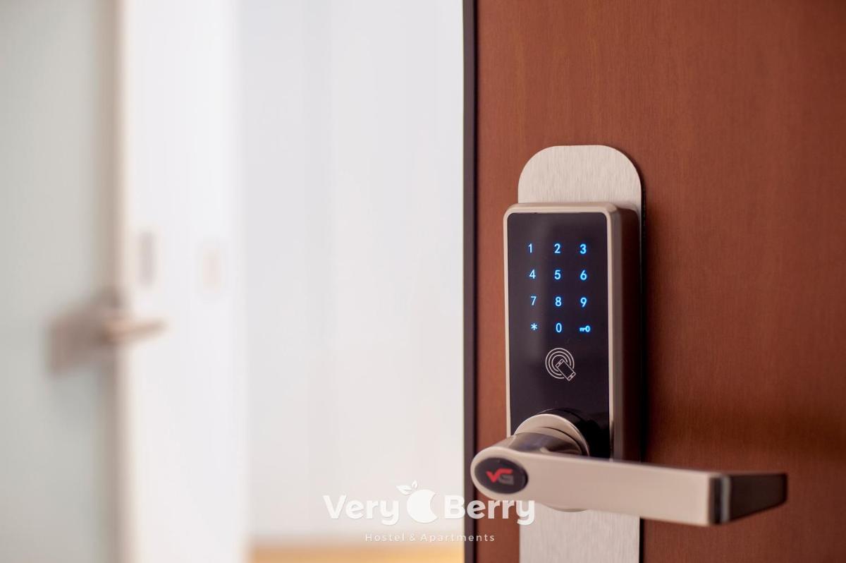 Very Berry - Orzeszkowej 14 - MTP Apartment, parking, check in 24h - Housity