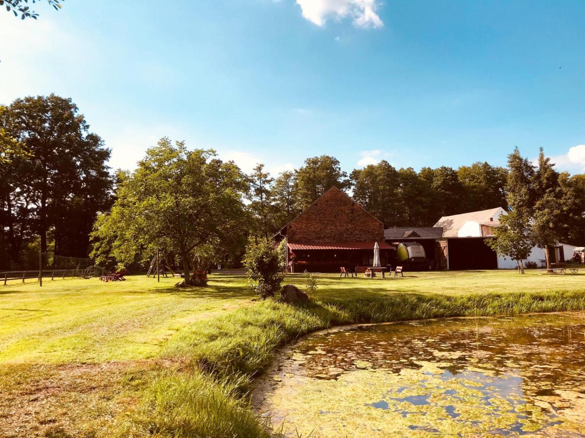 Agroturystyka Nad Stawem - Housity