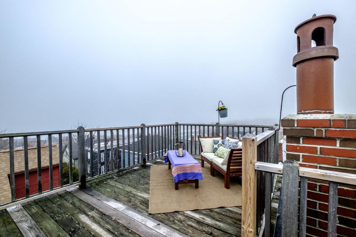 Crow's Nest - Housity