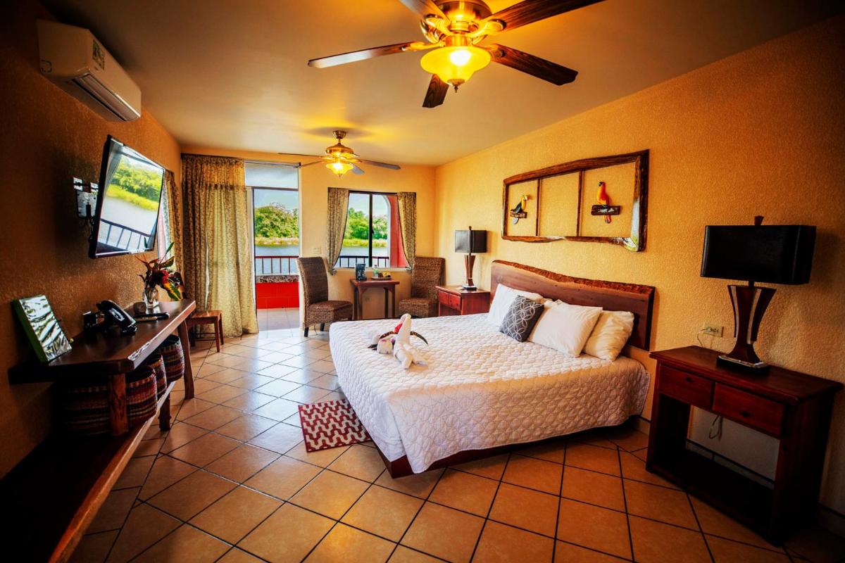 Lamanai Hotel & Marina - Housity
