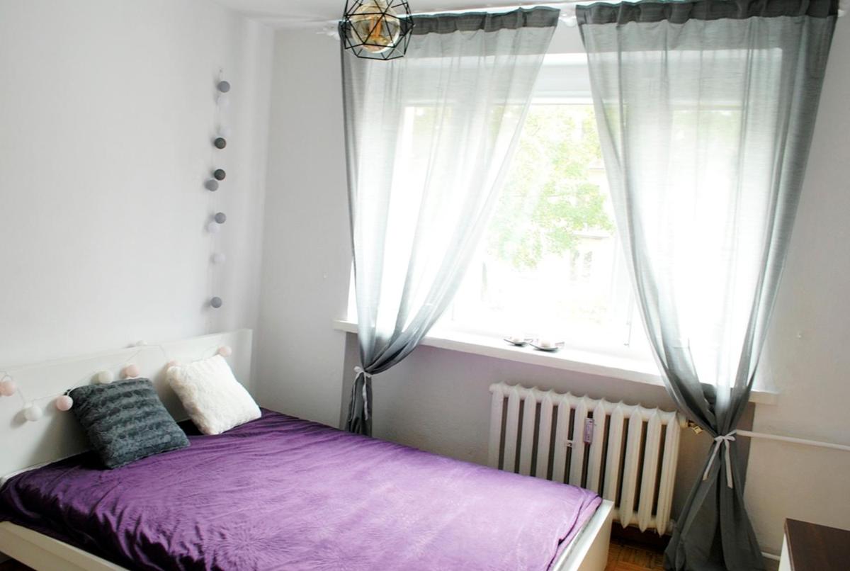 Yellow Apartment oposite ZOO (5 minutes walk to the Old Town) - Housity