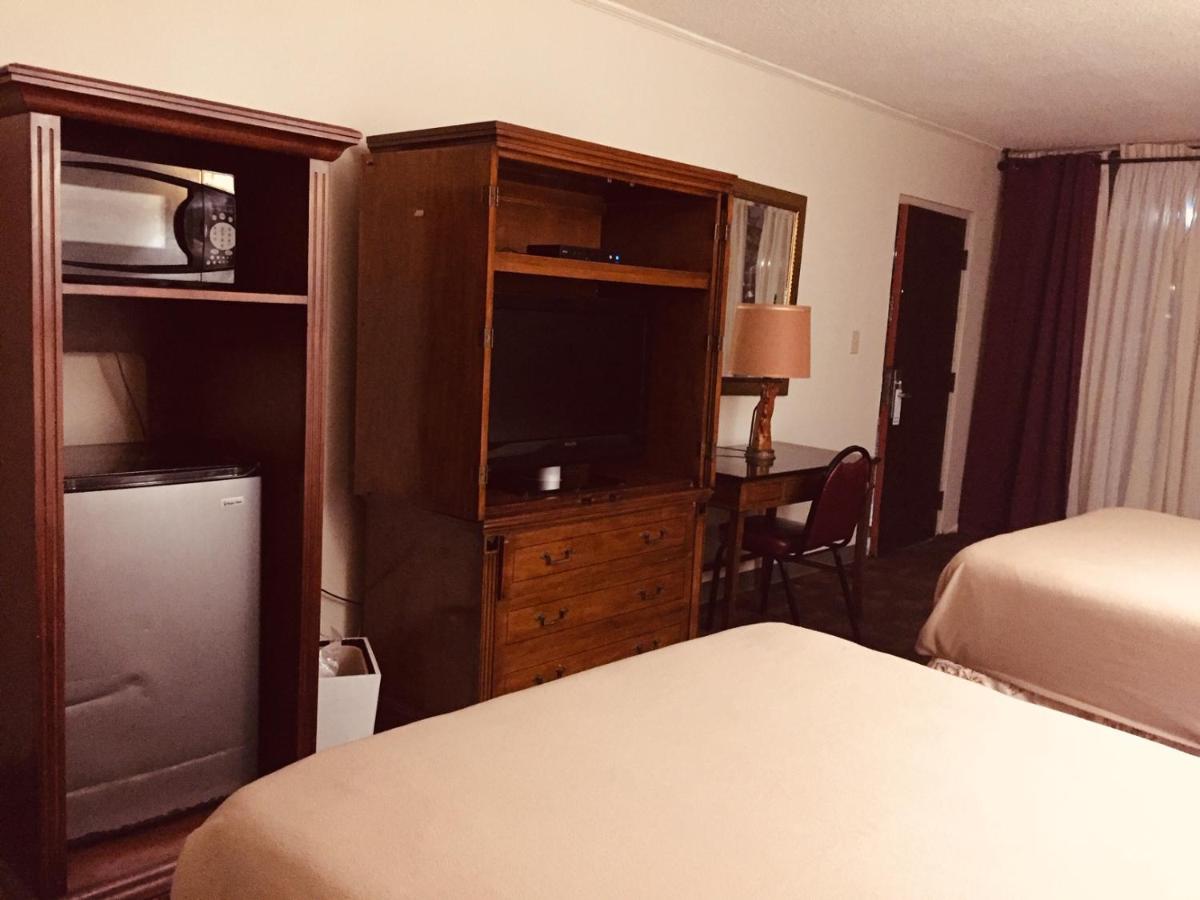 Cheshire Motor Inn - Housity