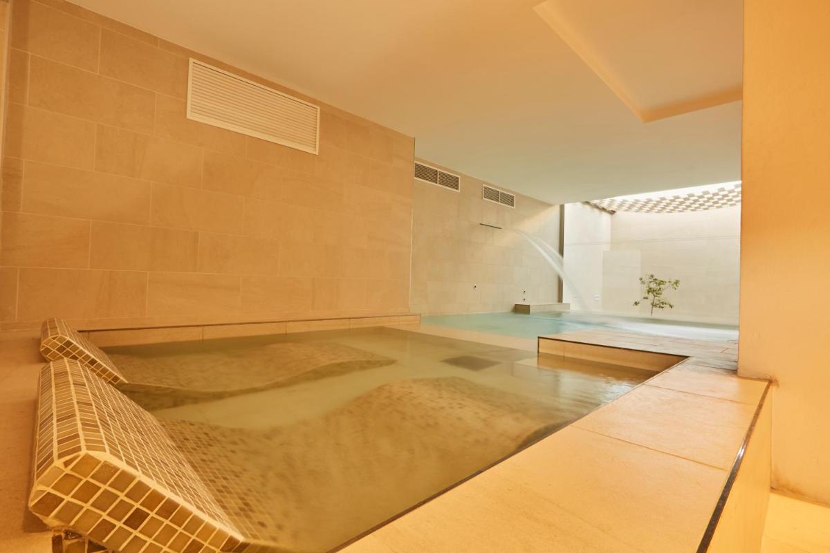 Imagen de la galería de Ebano Hotel Apartments & Spa, en Playa d'en Bossa