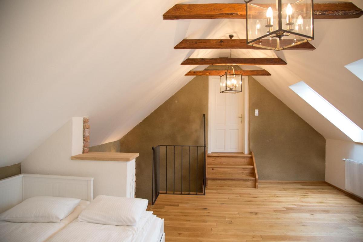 Exklusive Ferienwohnung Bad Fischau - Housity