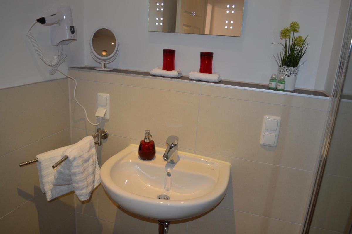 Altstadtpension Hameln - Housity
