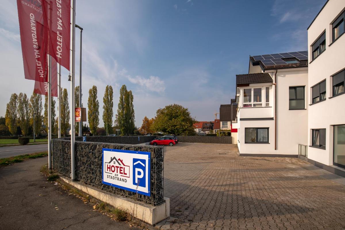 Hotel am Stadtrand - Housity