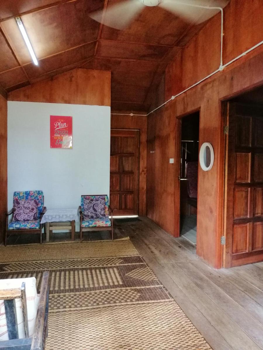 Long Titi Homestay - Housity