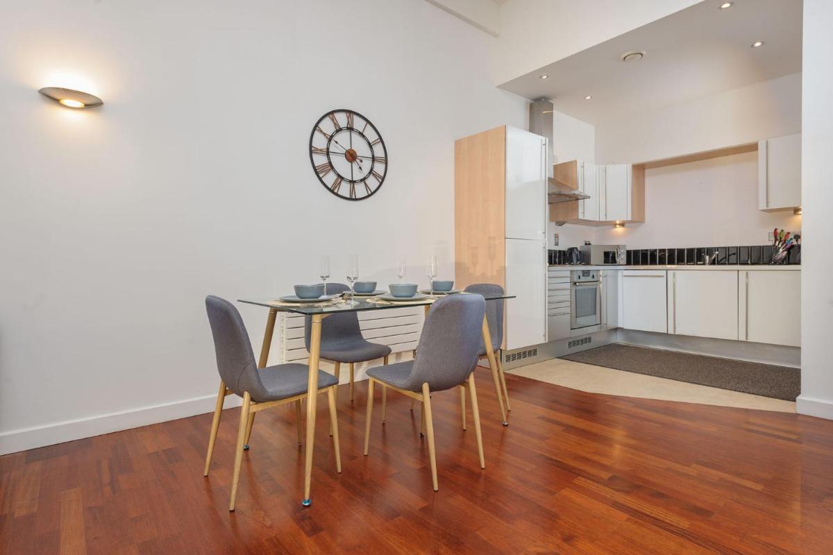 Suitetrails - Central Lofts Apartment