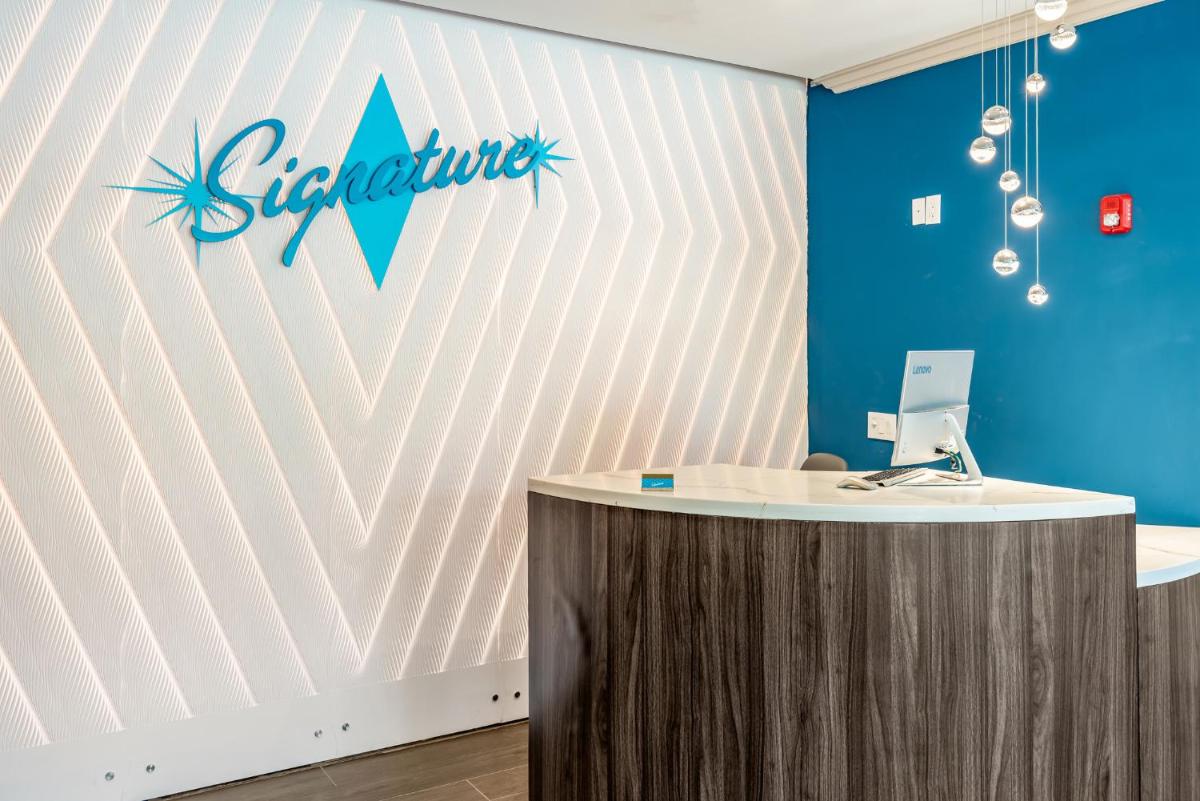 Signature San Francisco - Housity