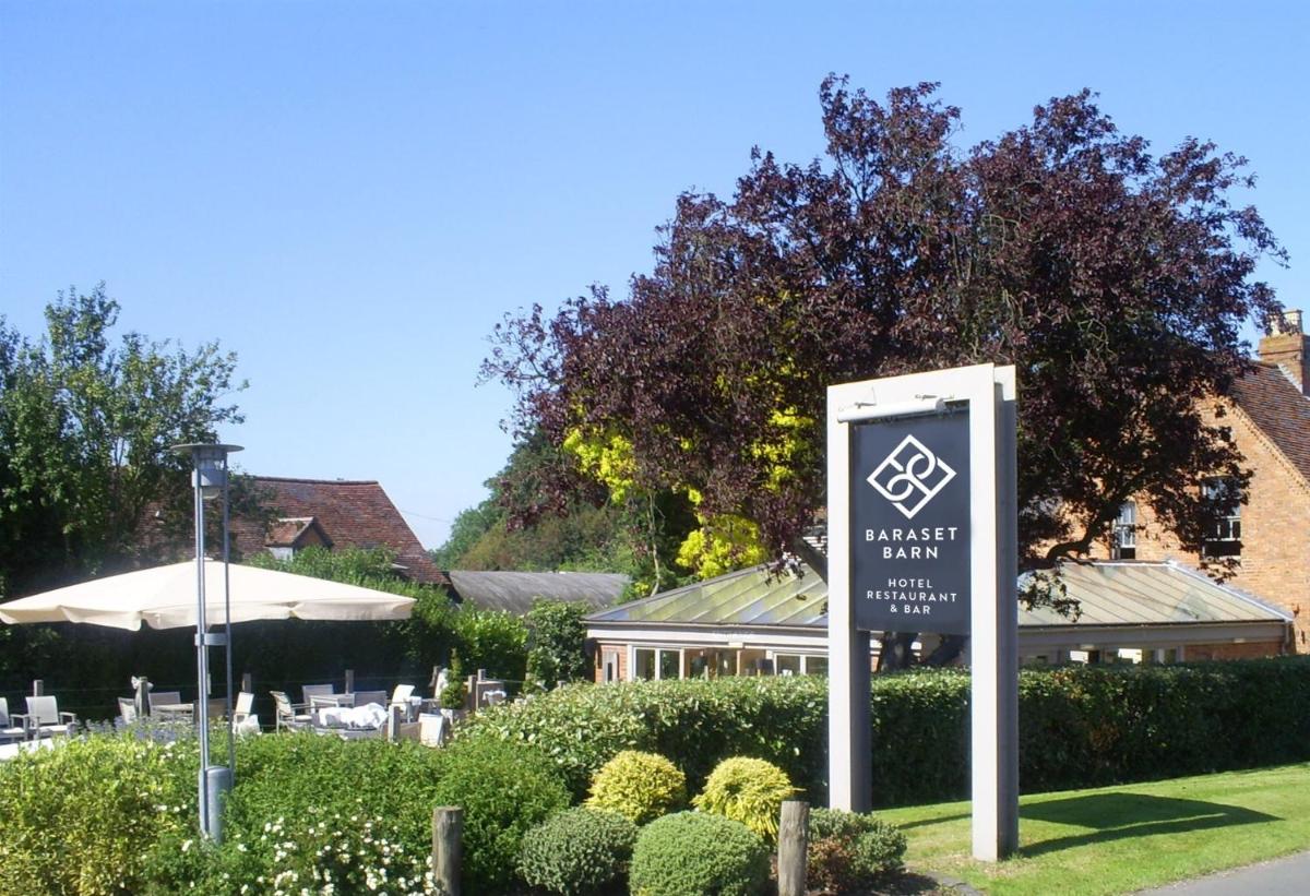 Baraset Barn Hotel - Housity