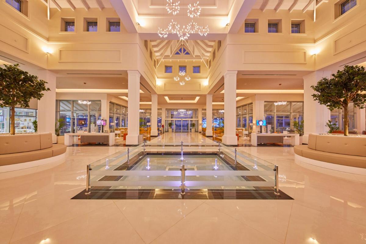 Piscina en o cerca de Bahia Principe Fantasia Tenerife - All Inclusive