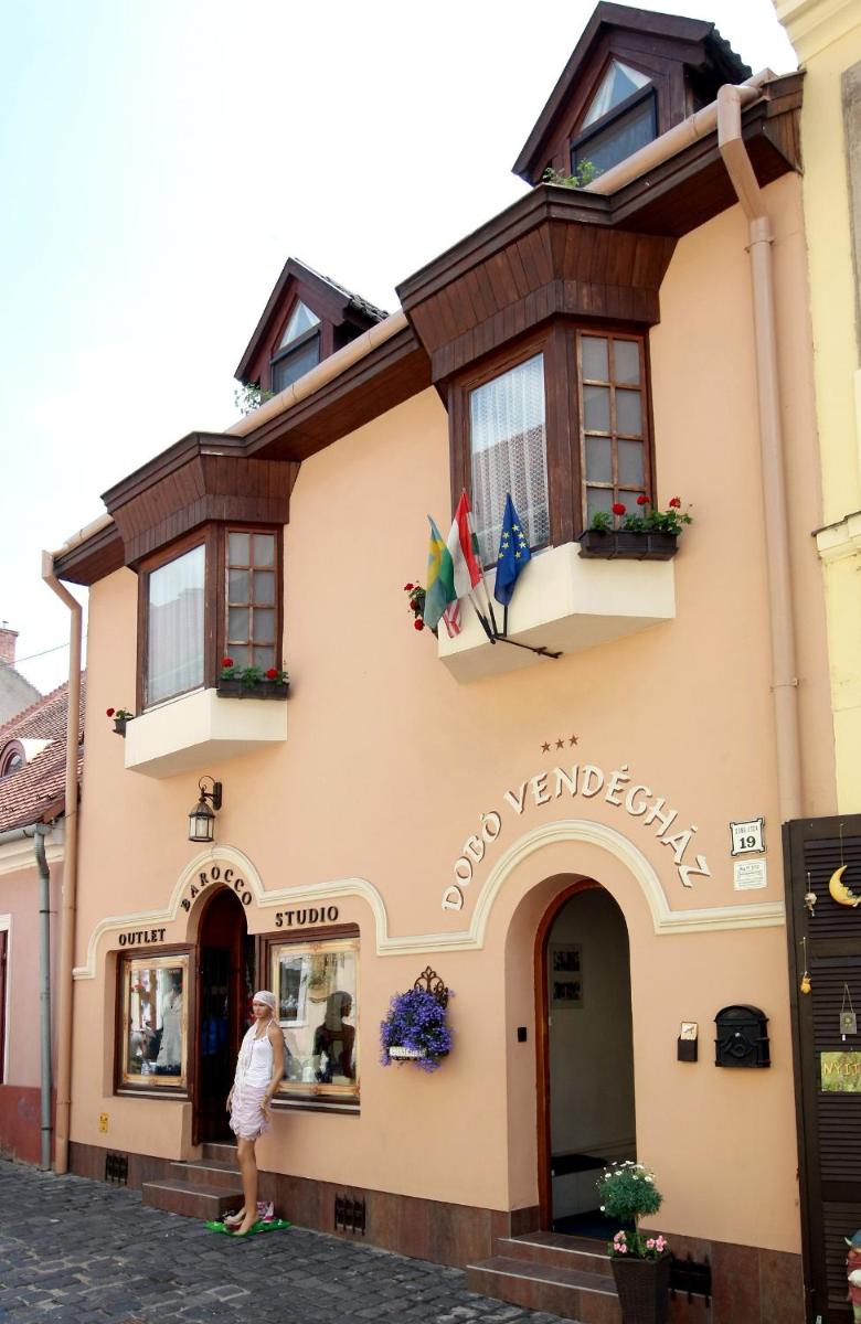 Dobó Vendégház - Housity