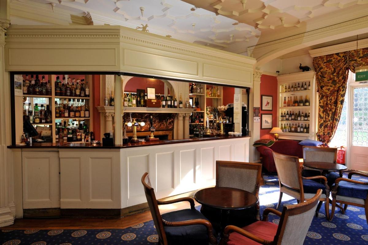 Best Western PLUS Grim's Dyke Hotel - Housity