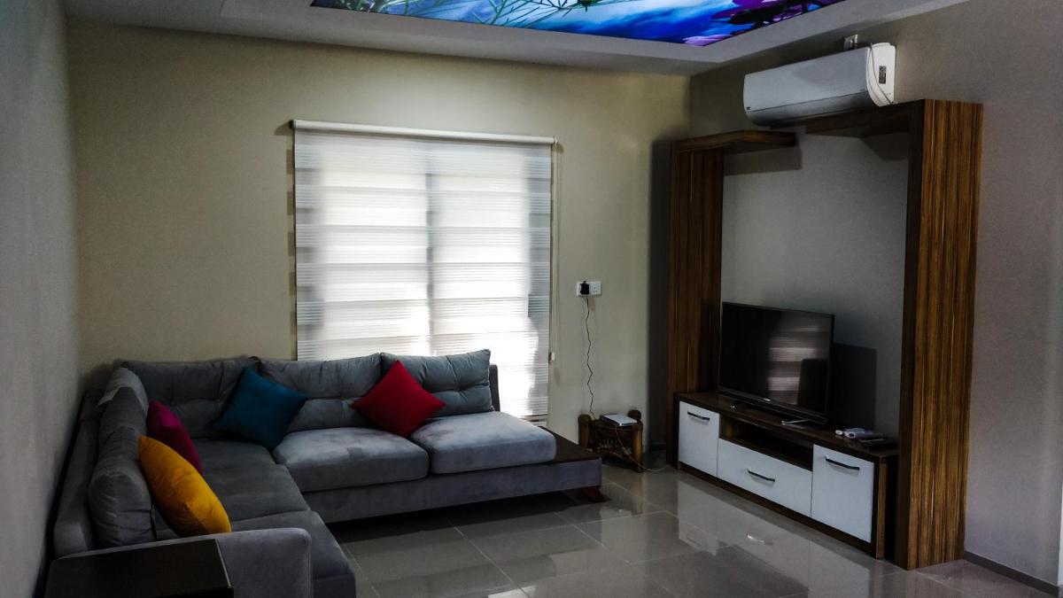 Eden Blue - Housity