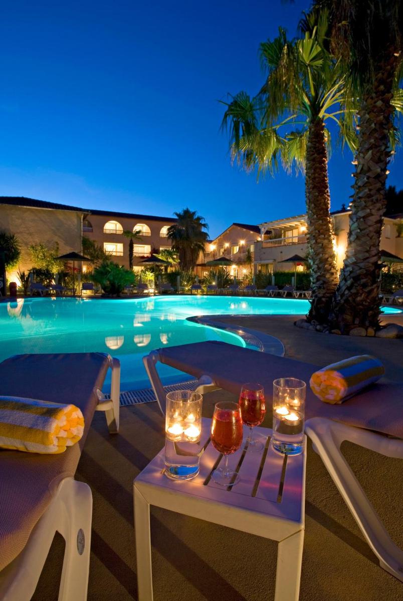 Piscine de l'établissement Le Cottage - Hotel & Spa ou située à proximité