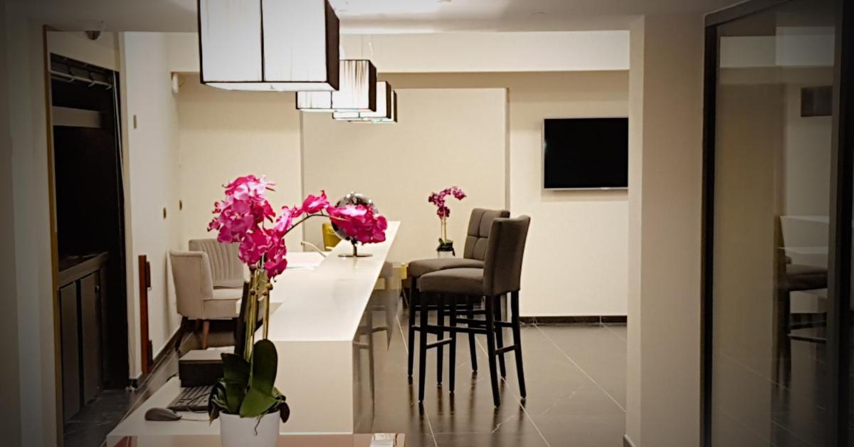 Best Western Hôtel Journel Paris Sud - Housity