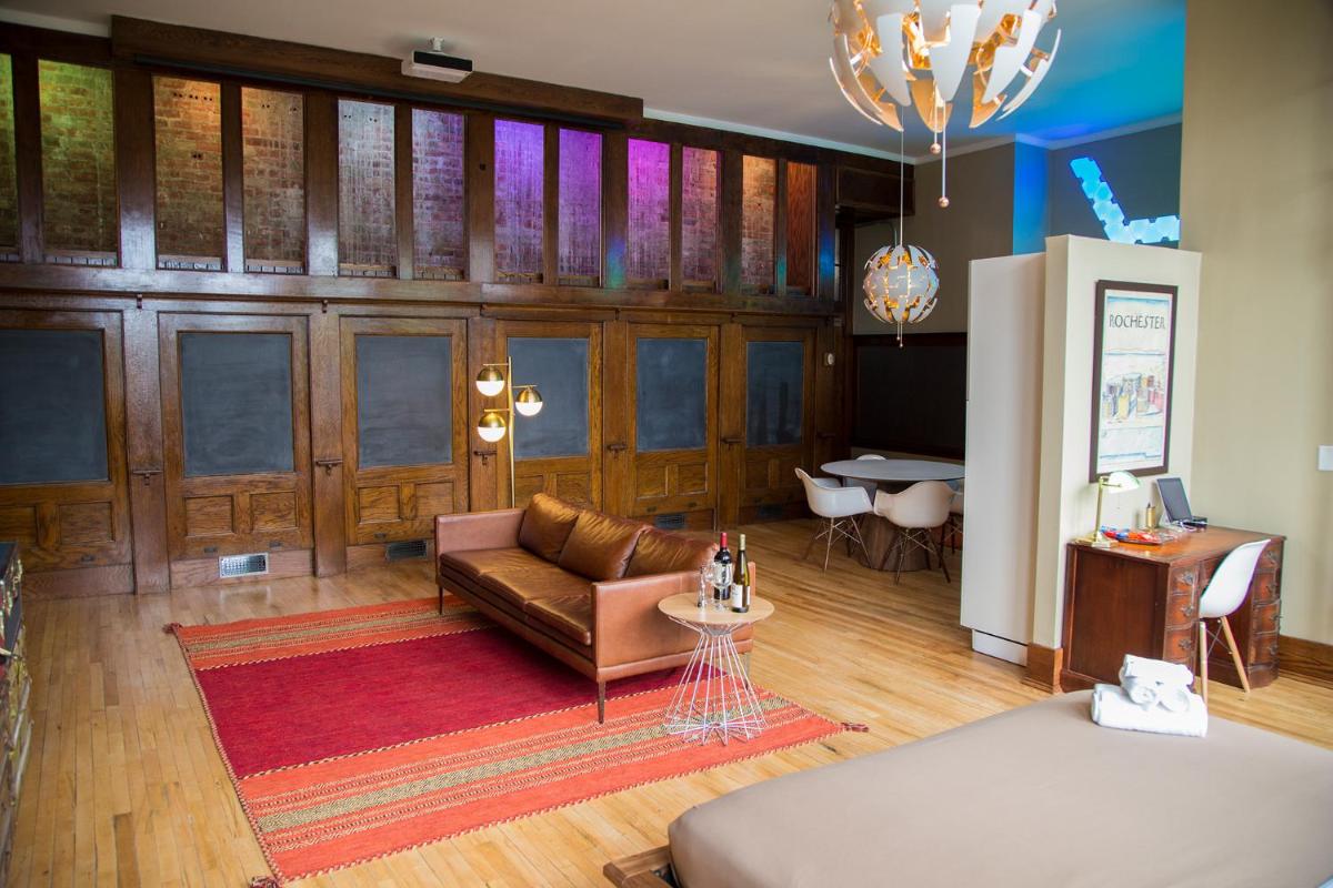 School 31 Lofts - Housity