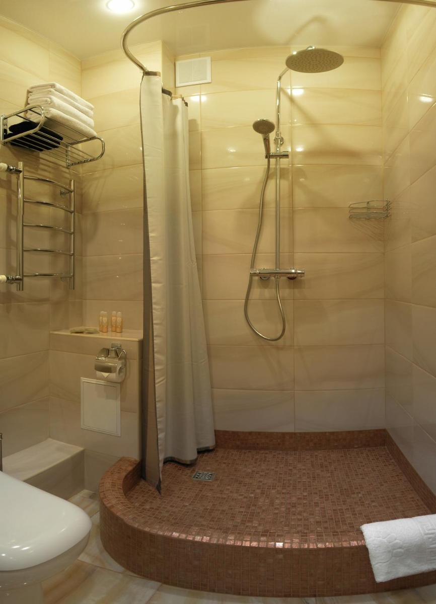 Lazurit Inn - Housity