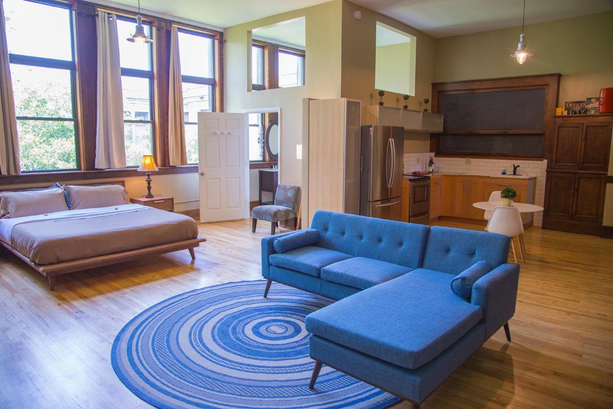School 31 Lofts - Housity