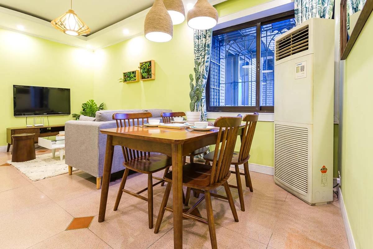 Chongqing Yuzhong·Hongya Cave· Locals Apartment 00134800 - Housity