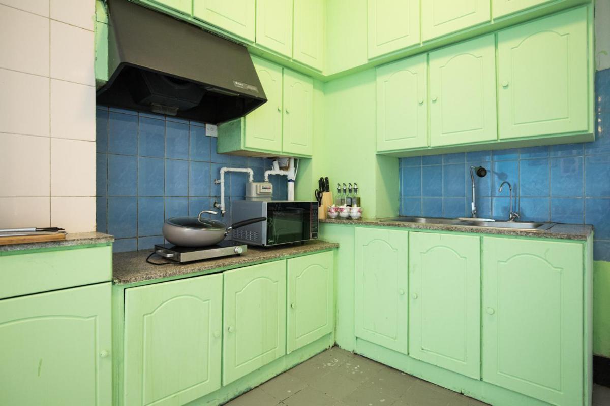 Jinan Lixia·Quancheng Square· Locals Apartment 00135950 - Housity