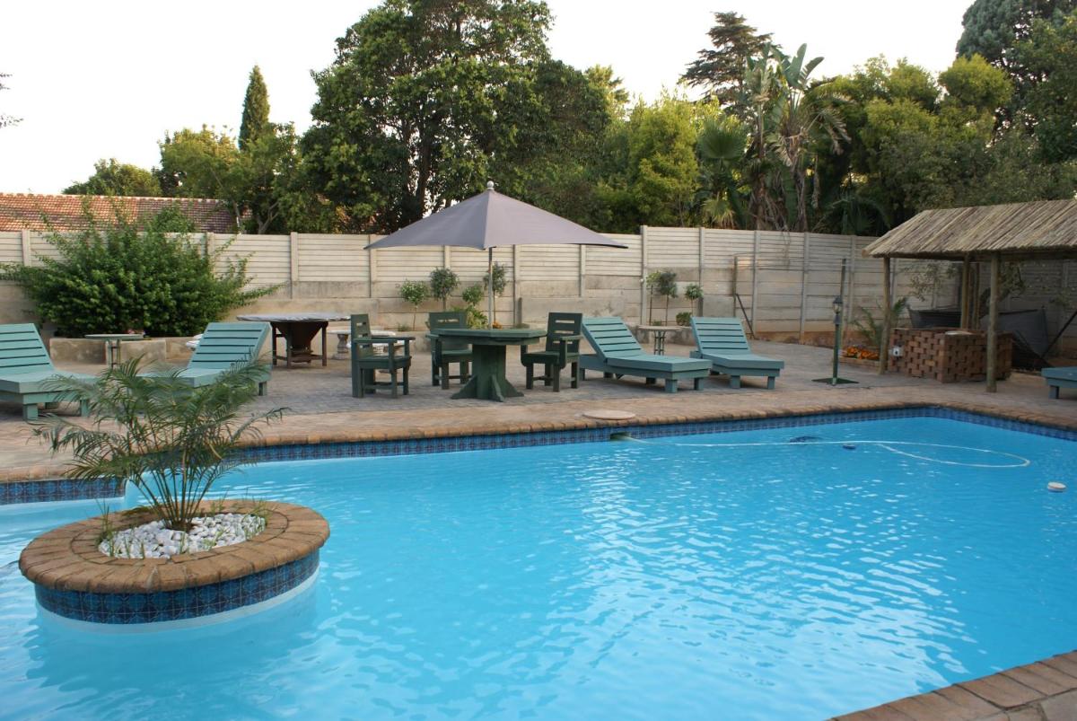 Suitetrails - Airport Inn Bed and Breakfast