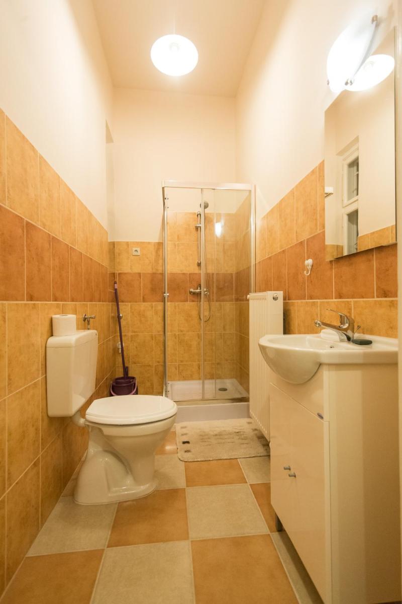 Riverside City - Housity