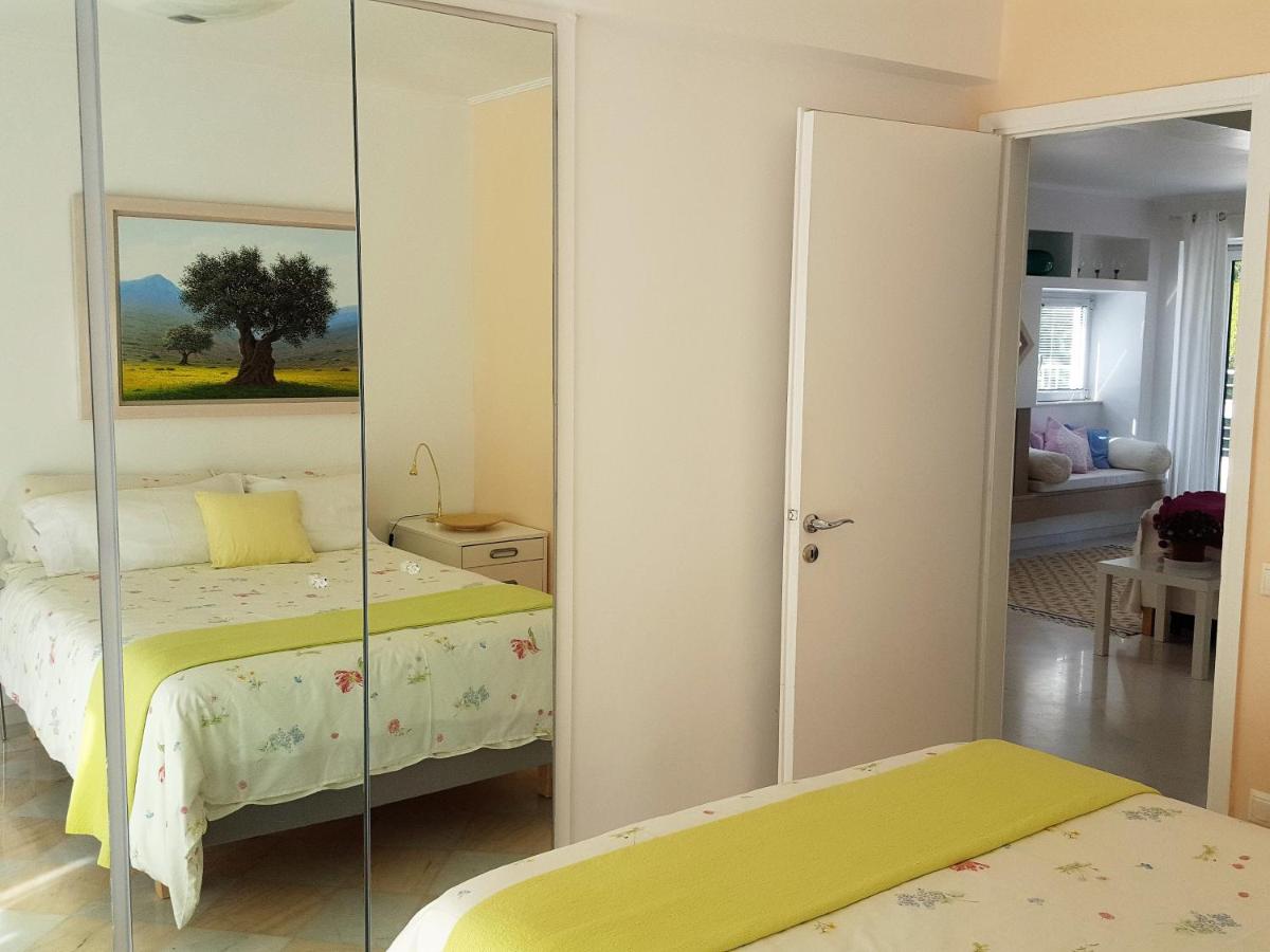 Sea View Dreamy Penthouse in Vouliagmeni - Housity