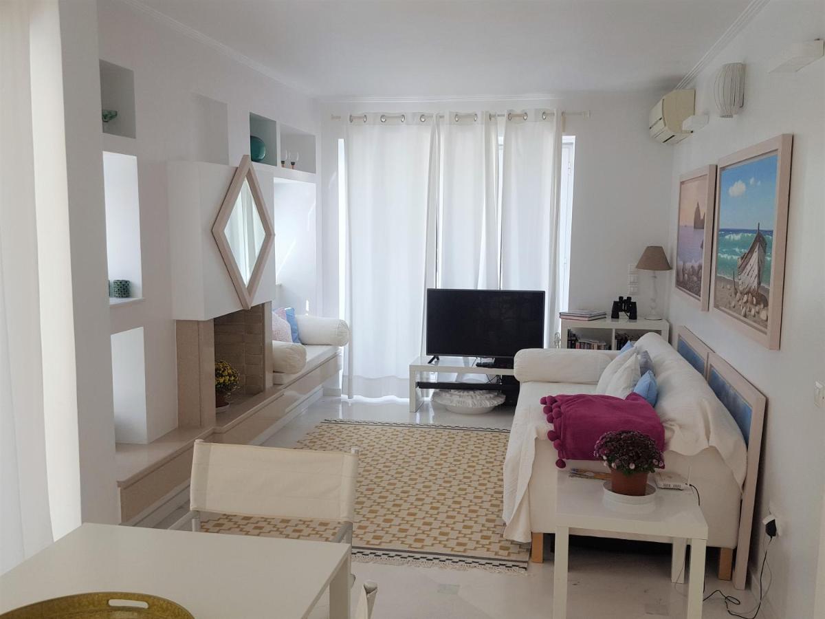 Sea View Dreamy Penthouse in Vouliagmeni - Housity