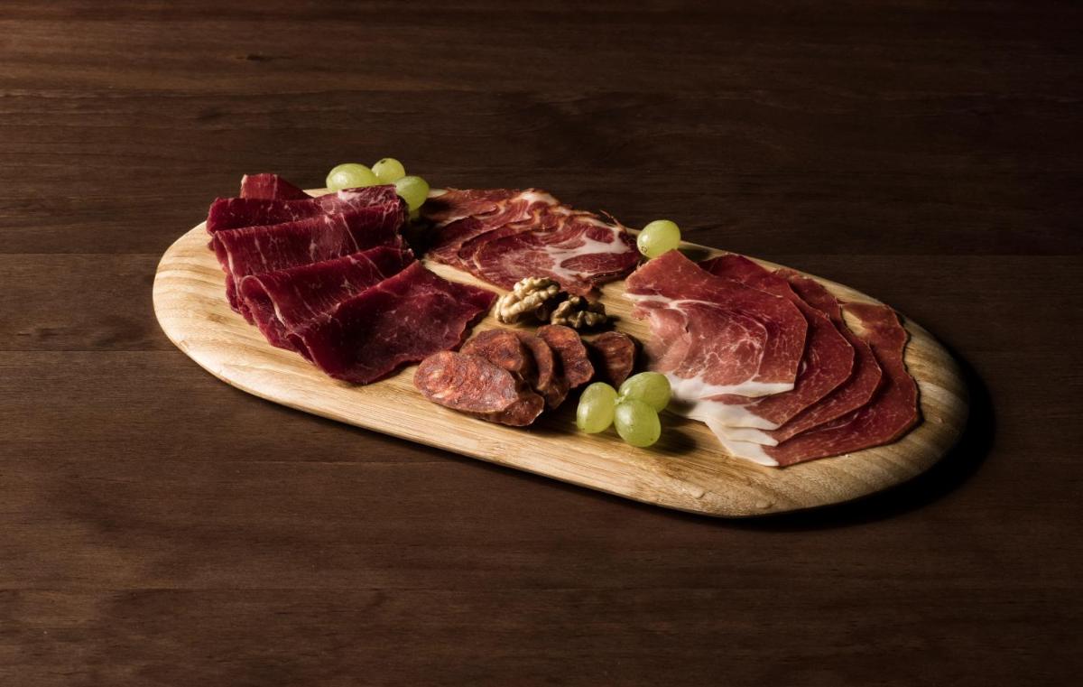 Comida en o cerca de este hotel