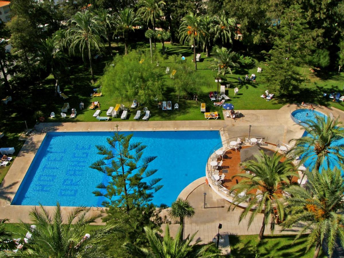 Piscina en o cerca de Intelier Orange