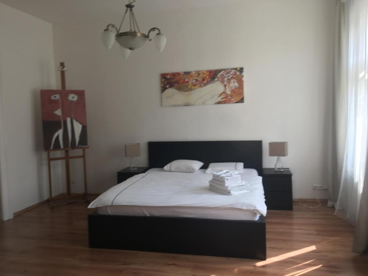 Exclusive apartment on Zborovska - Housity