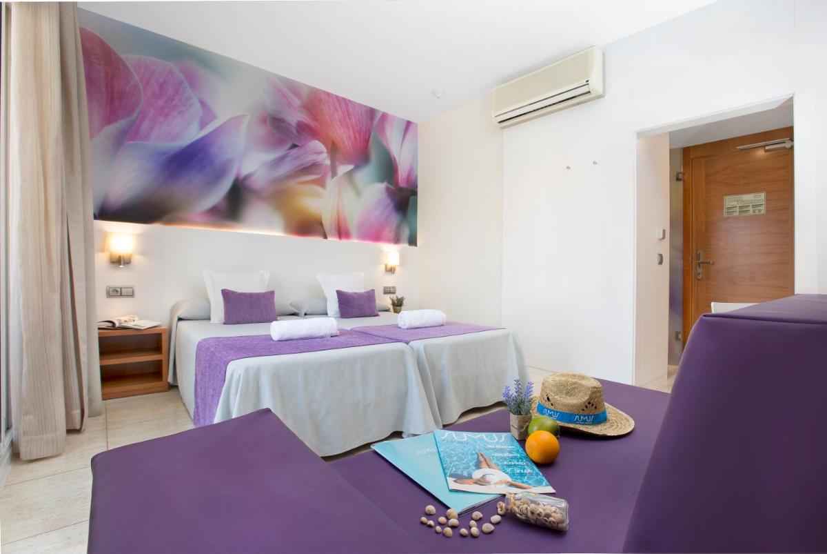 Cama o camas de una habitación en Sumus Hotel Monteplaya & SPA 4Sup - Adults Only