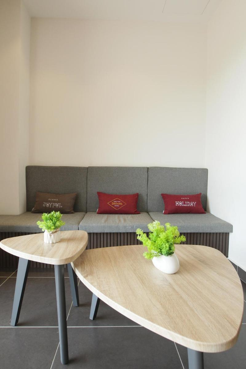 Monaco Hotel - Housity