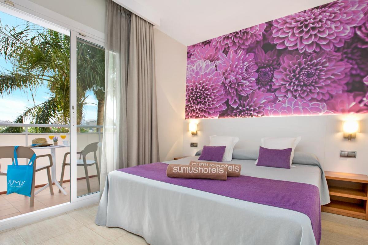 Cama o camas de una habitación en Sumus Hotel Monteplaya & SPA 4Sup - Adults Only