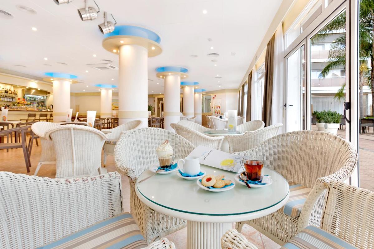 Zona de estar de Sumus Hotel Monteplaya & SPA 4Sup - Adults Only