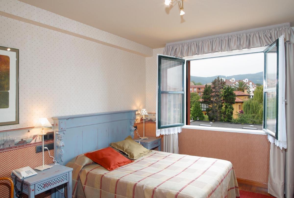 Hotel Avenida Real - Housity