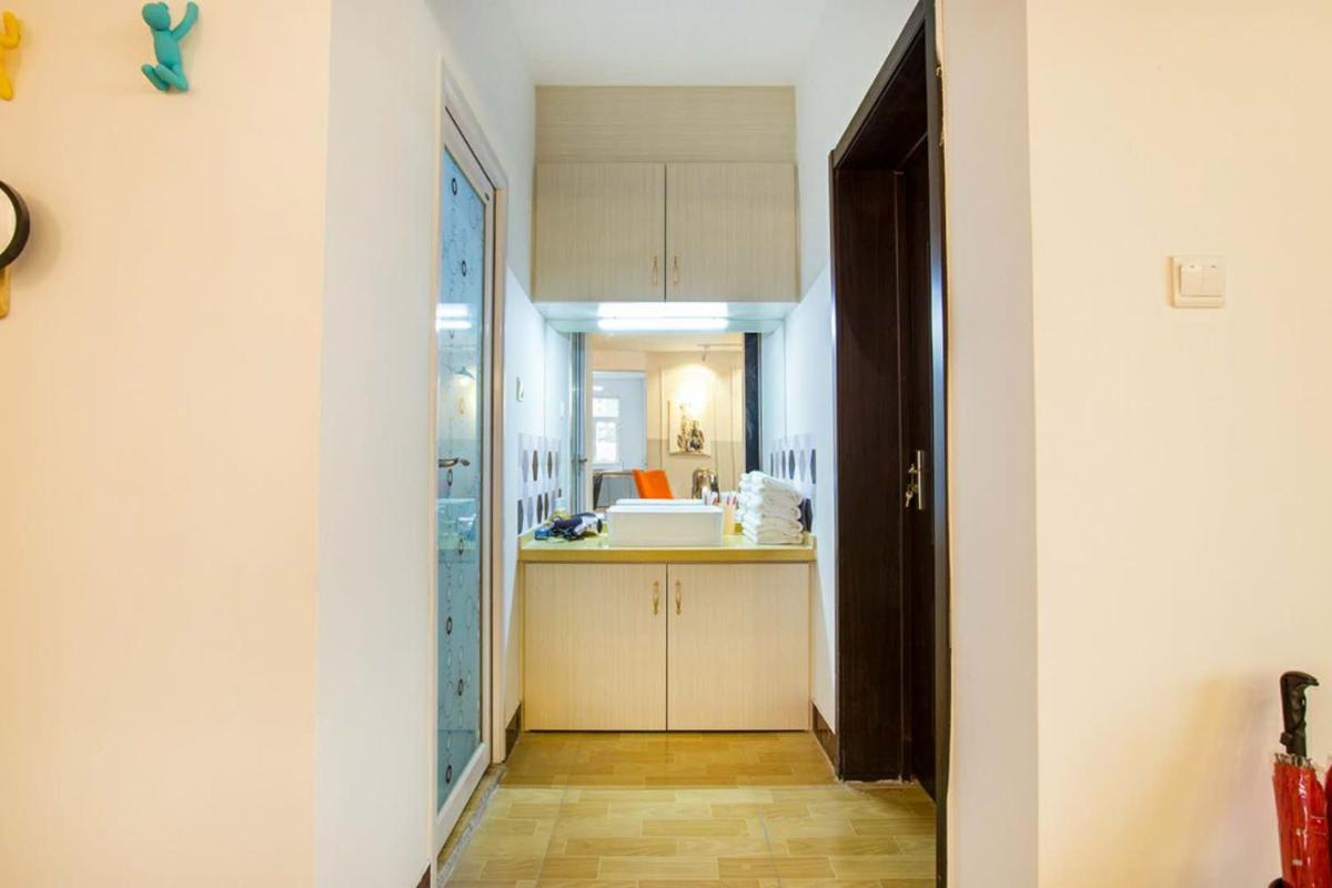 Baoding Jingxiu·Beiguo Shopping Mall· Locals Apartment 00138210 - Housity