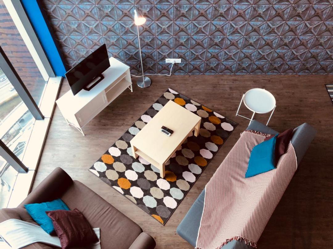 Spacious & Comfy Loft @ EMPIRE CITY DAMANSARA PERDANA - Housity