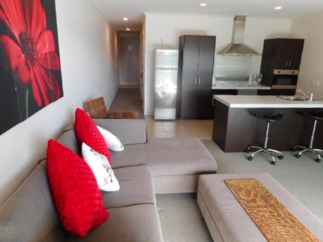 Apartment by the Marina - Housity