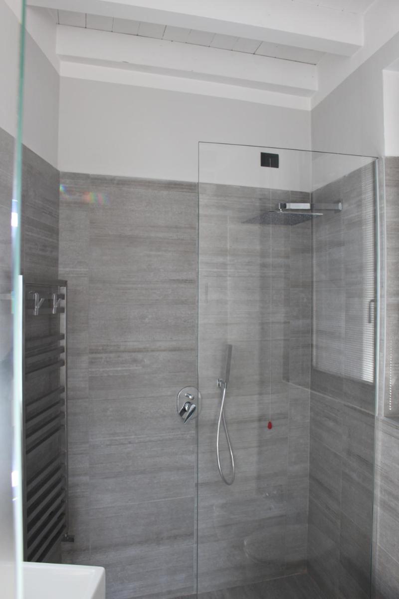 Larian Chalet - Housity