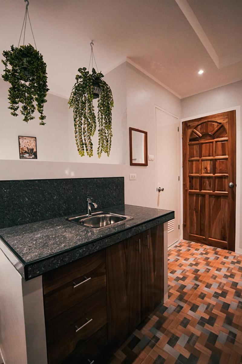 Kingswick Residences & Lodge - Housity