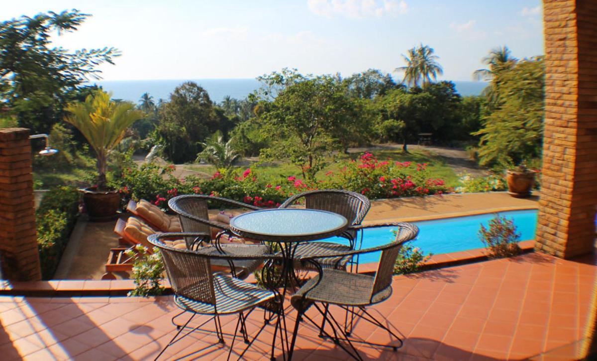 Seaview Pool Villa 4 bedrooms - VILLA ISSARA - Housity